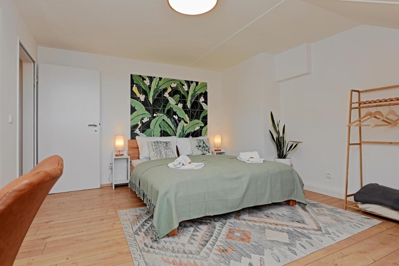 Stay&Dream - 75M² - Two Bedrooms - Kitchen - Netflix Essen Eksteriør bilde
